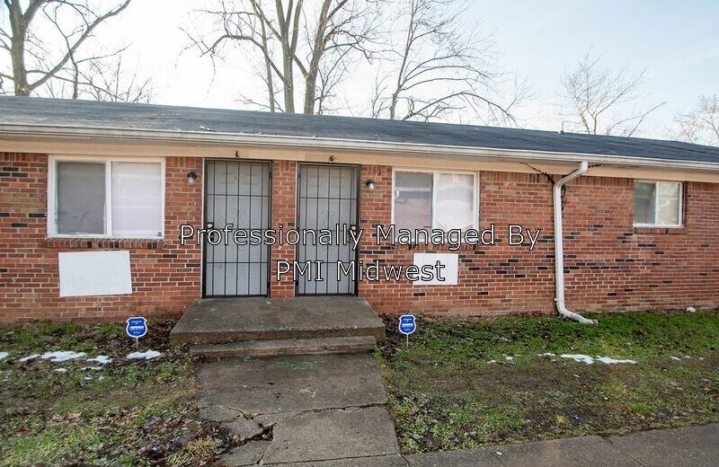 Primary Photo - 3901 N Grand Ave