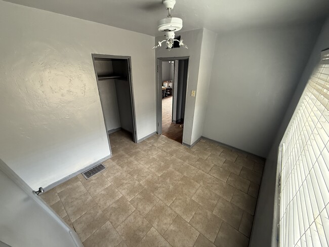 Bedroom 2 - 2527 Fort Blvd