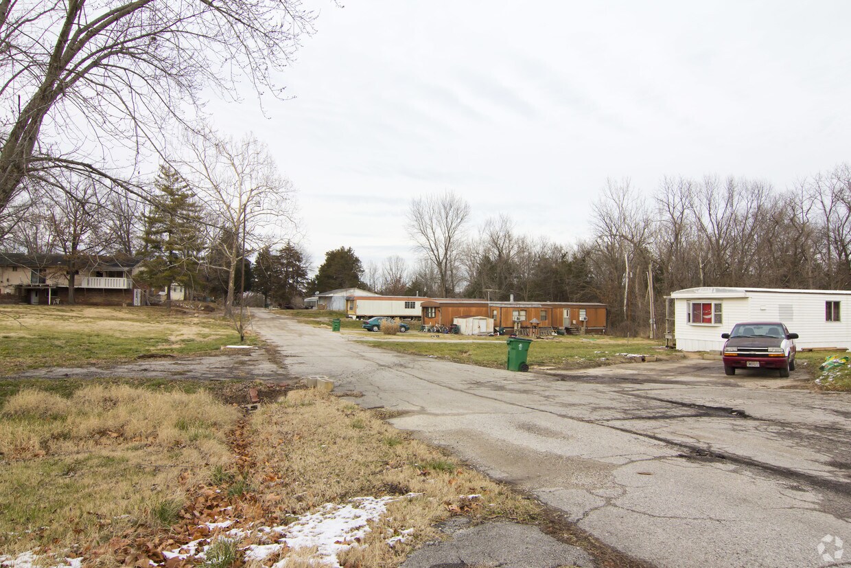 Primary Photo - 3728 Windfall Pl