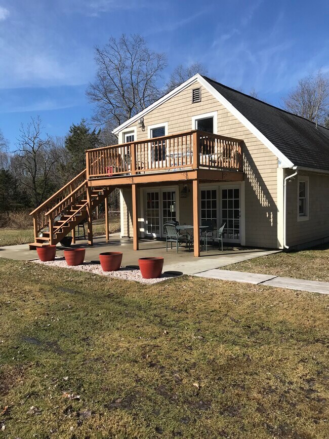 Private patio - 72 Snake Meadow Rd