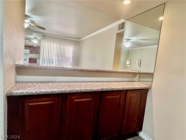 Foto del edificio - 4410 Sandy River Dr