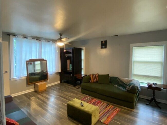 Foto del edificio - 1729 W 16th St