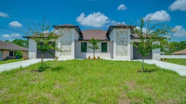 Foto del edificio - 4864 Golfview Blvd