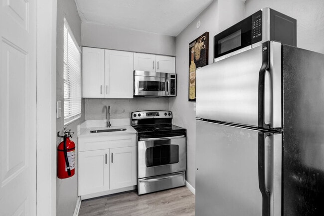 Foto del edificio - 105 SW 5th Ct