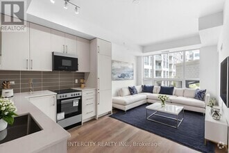 Building Photo - 2075-2075 King Rd