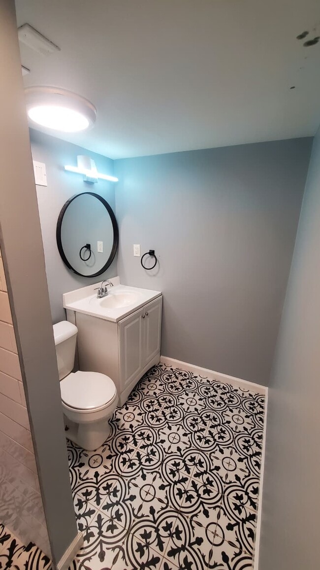 Foto del edificio - 1364 Karahill Dr