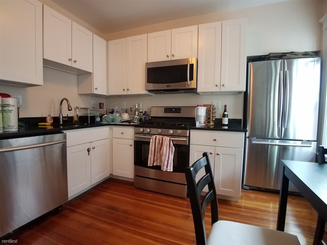Foto principal - 654 Green St