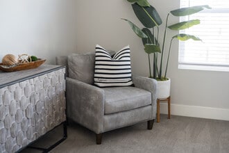 Building Photo - 287 Estates Cir