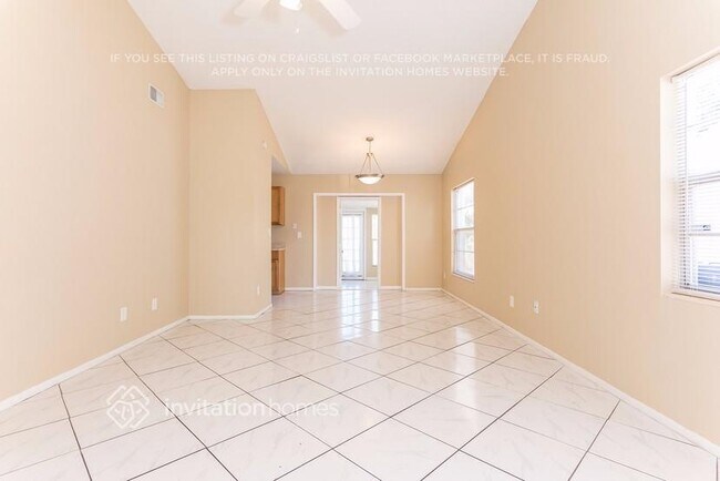 Building Photo - 13333 Laraway Dr