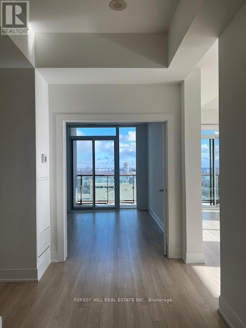 Building Photo - 310 Tweedsmuir Ave