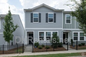 Building Photo - 2688 Toucan Wy