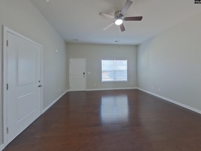 Foto del edificio - 474 Finch Ln