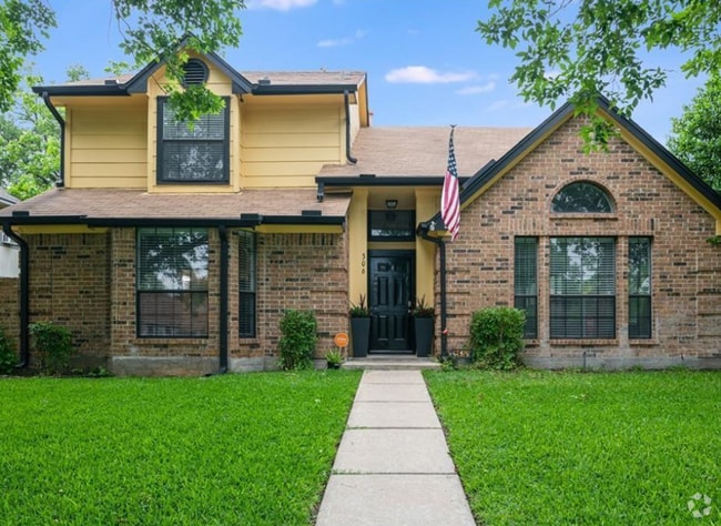 Building Photo - 306 Applewood Dr