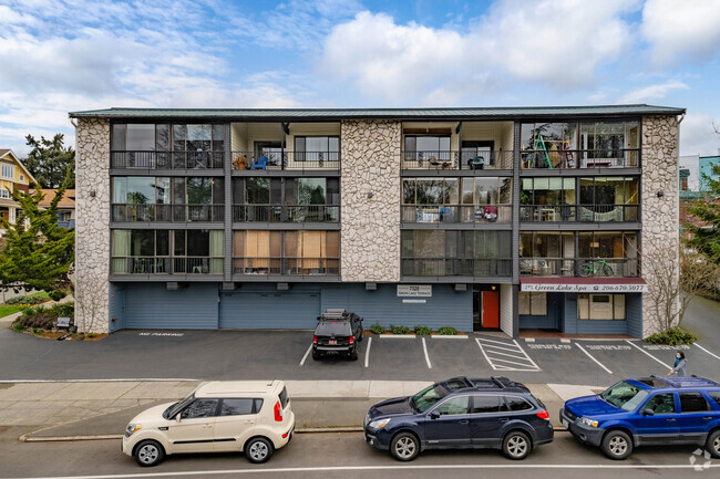 Exterior - Greenlake Condos