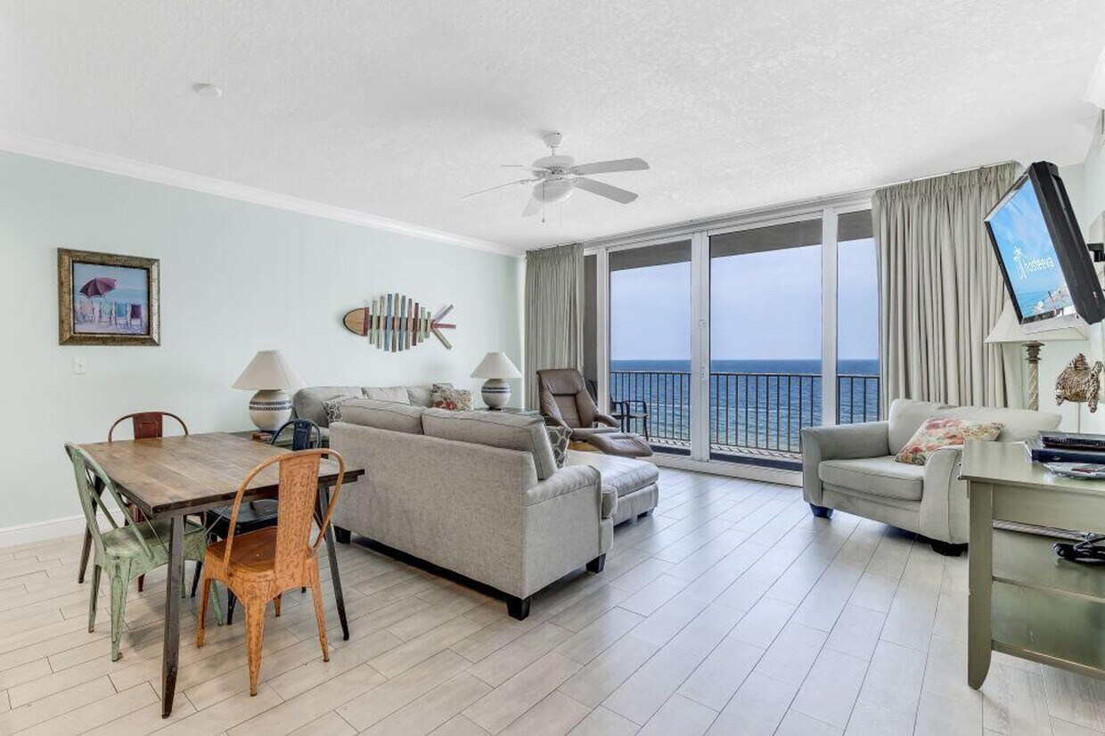 Foto principal - 365 E Beach Blvd