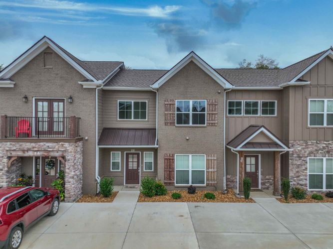 Foto principal - 967 Horse Mountain Rd