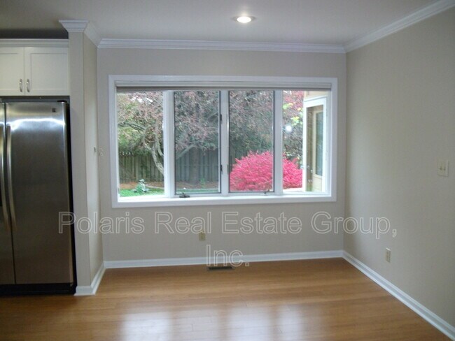 Foto del edificio - 12337 Brompton Rd