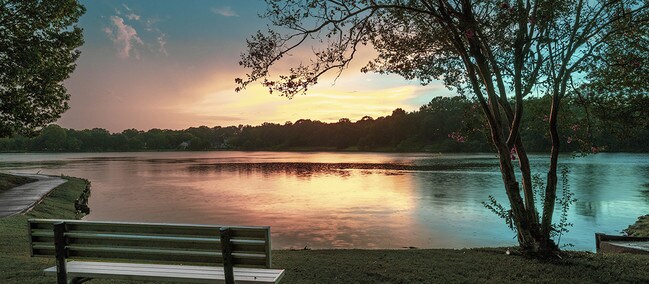 Colonial Grand at Edgewater Apartments - Huntsville, AL | Apartments.com
