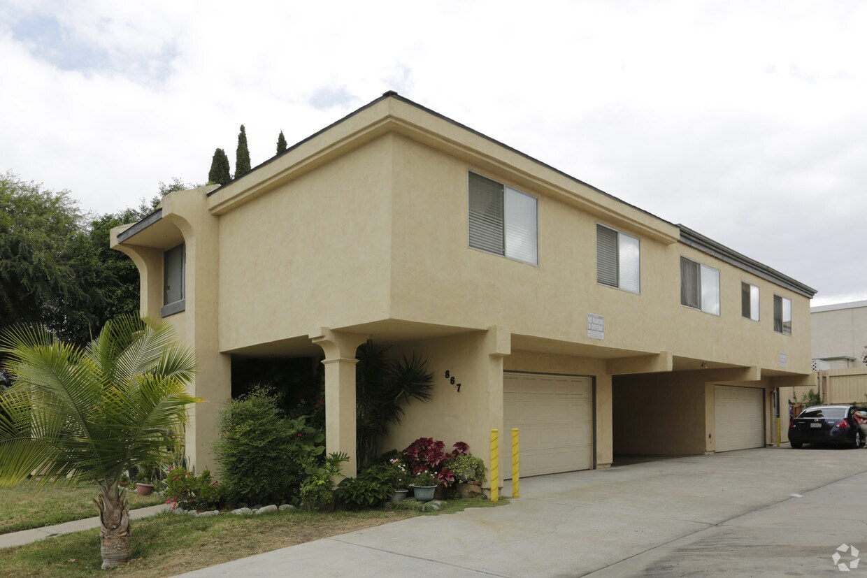 Foto principal - 867 N Adele St