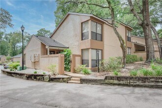 Building Photo - 940 Douglas Ave