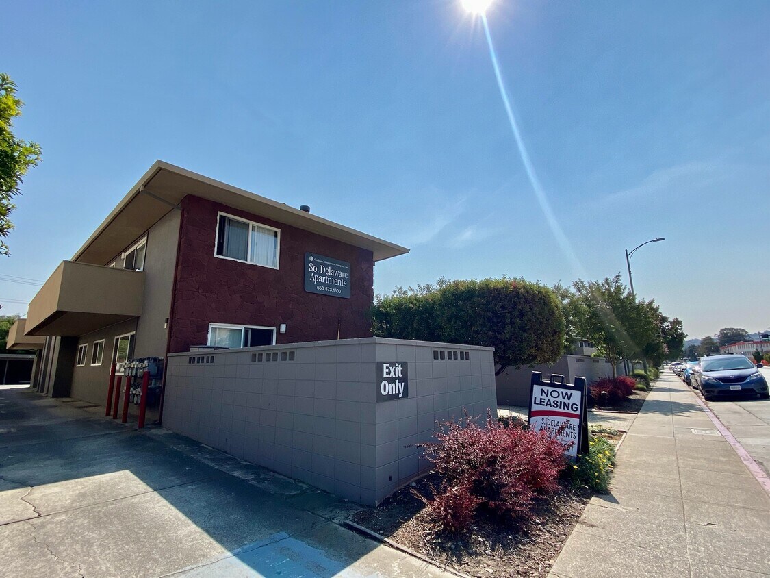 South Delaware Apartments Apartments 20212037 S Delaware St San