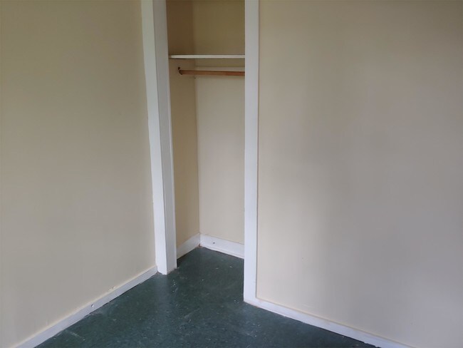 Building Photo - 326 2nd St