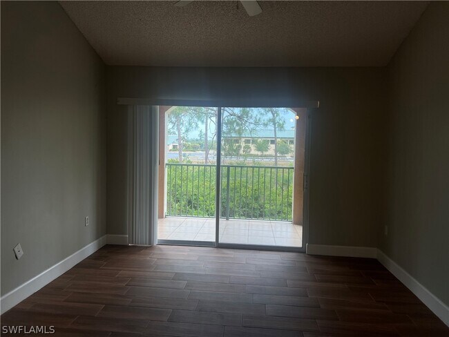 Foto del edificio - 1150 Wildwood Lakes Blvd