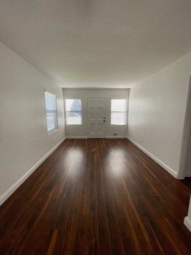 Foto del edificio - 1047-1047 Diamond St