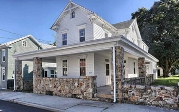 Building Photo - 209 S Washington St