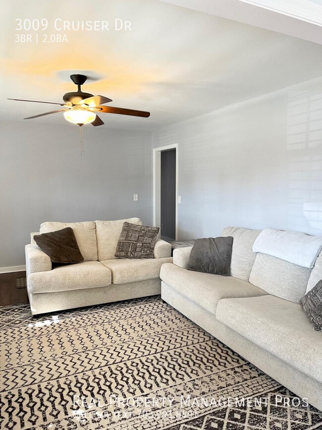Building Photo - Single Family Home in Gated Community w/ P...