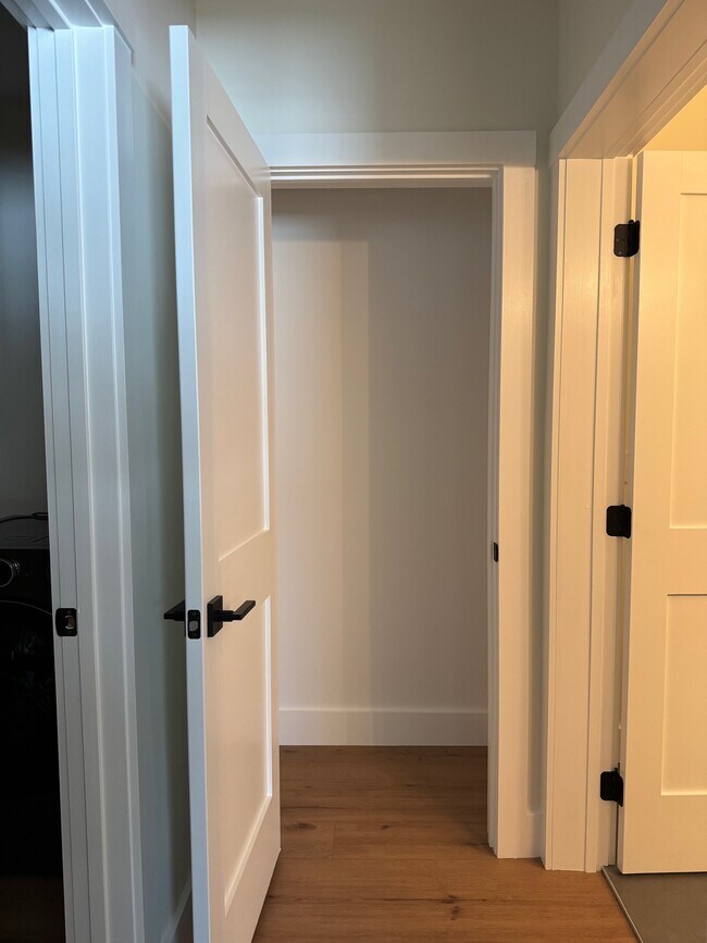 Foto del edificio - 404 Main St