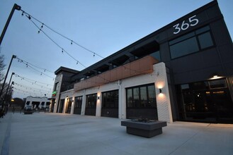 Building Photo - 365 E Liberty St