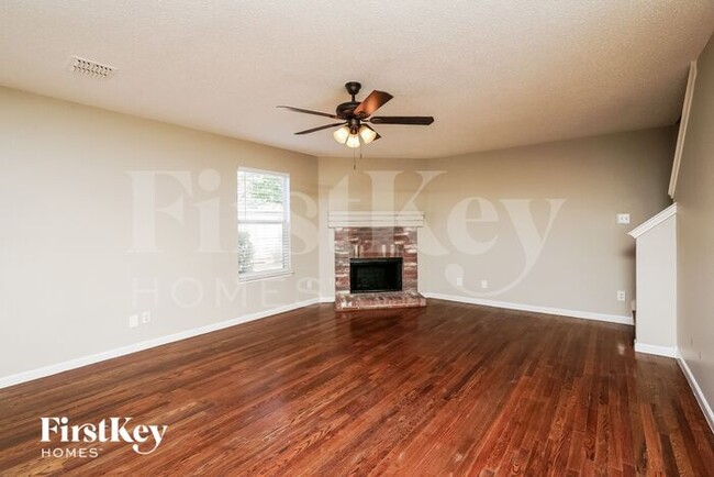 Foto del edificio - 3114 Melrose Dr