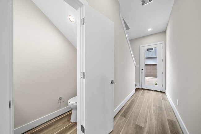 Building Photo - 7522 Sandle St