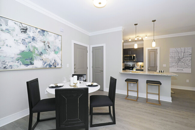 Foto del edificio - Modern Living in Spring – Just Minutes from Downtown!