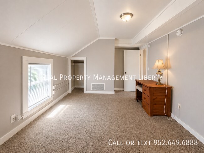 Foto del edificio - 412 N Cedar St