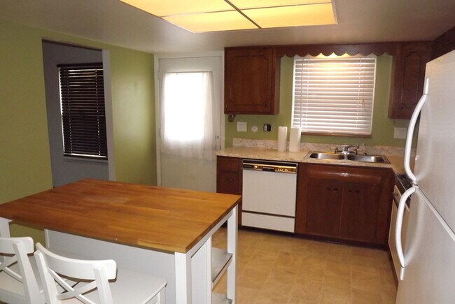 Foto del edificio - Don't miss out on this 3 Bedroom 2.5 Bath ...