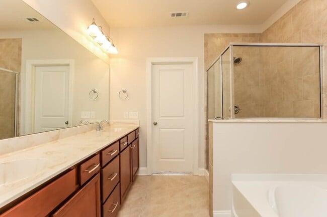 Building Photo - 121 Shiloh Ridge