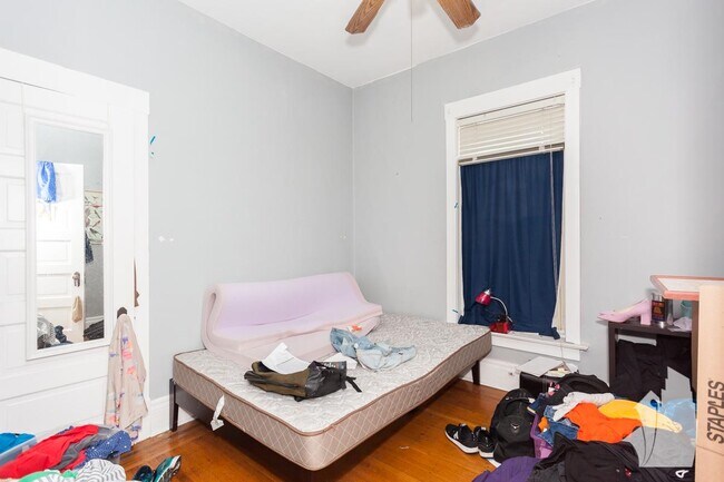Foto del edificio - 3 bedroom in Chicago IL 60640