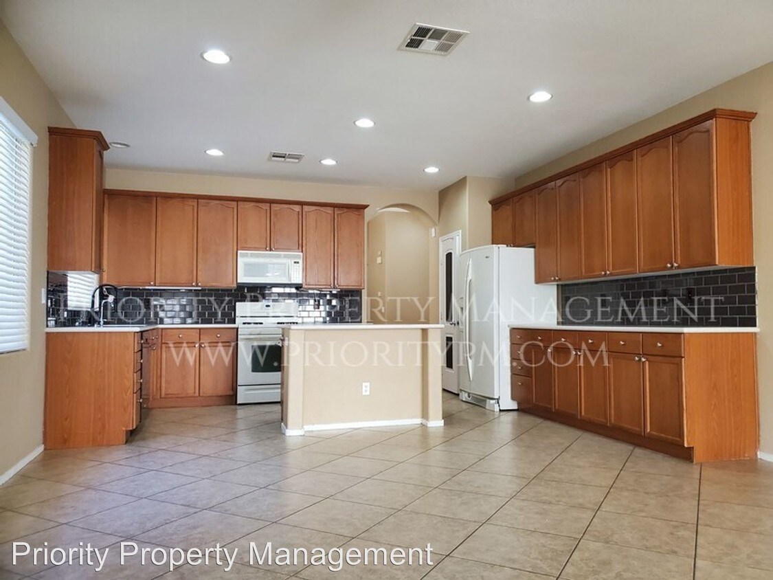 Foto principal - 3624 Remington Grove Ave