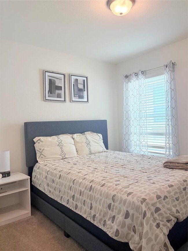 Building Photo - 182 Shackleton Dr