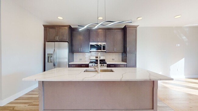 Foto del edificio - 353 Boyden Ave