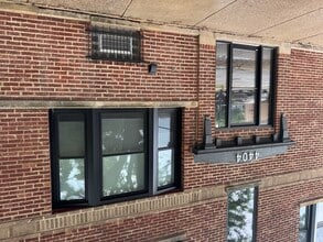 Building Photo - 4404 N Melvina Ave