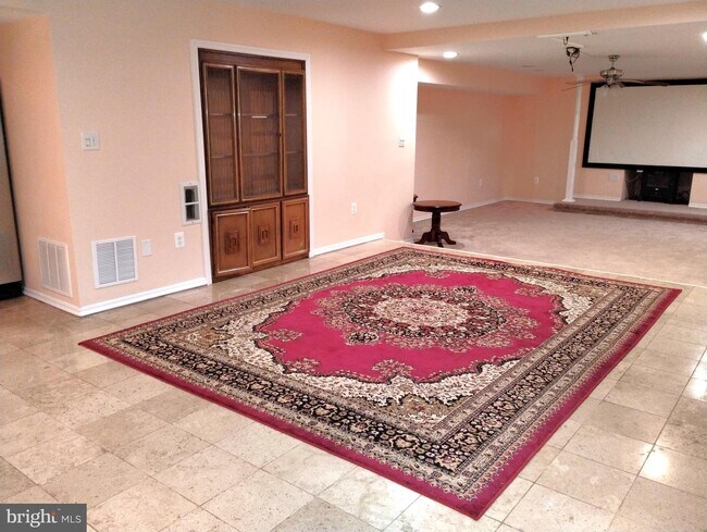 Foto del edificio - 7216 Hansford Ct