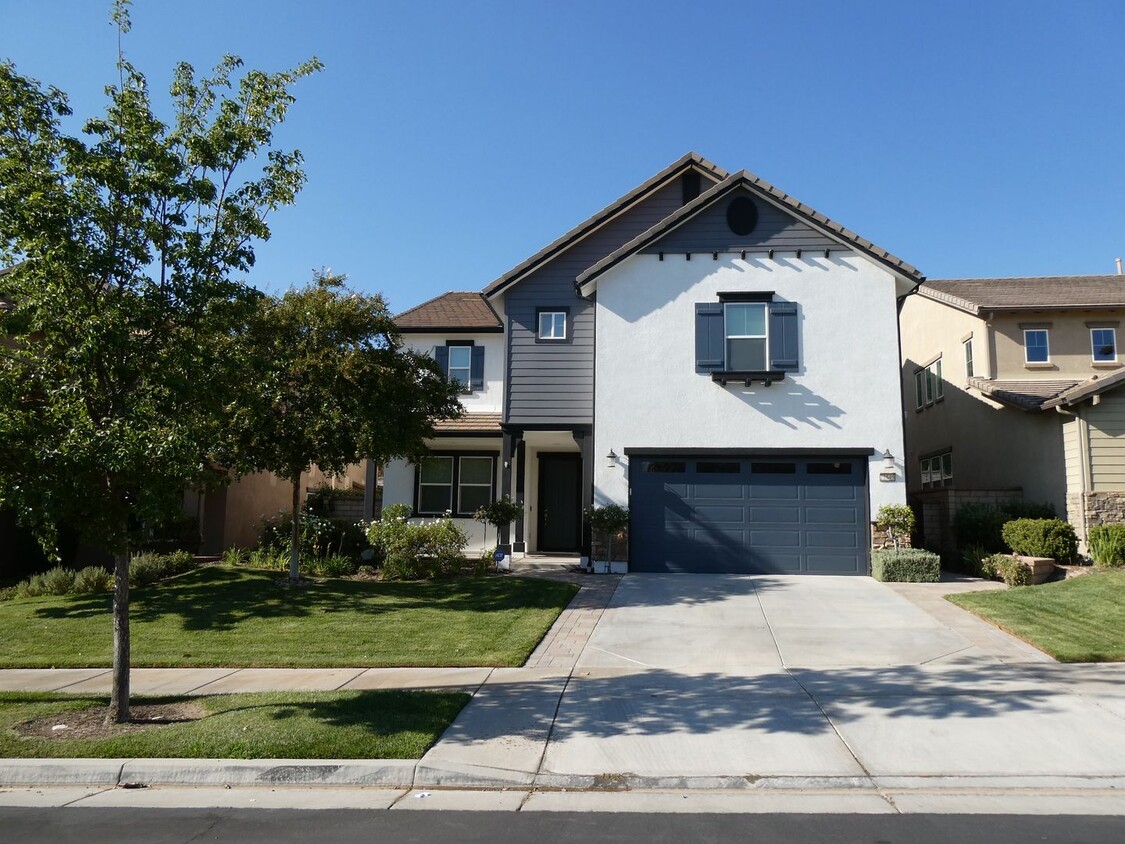 Primary Photo - River Village 4 Bedroom Home for Rent!