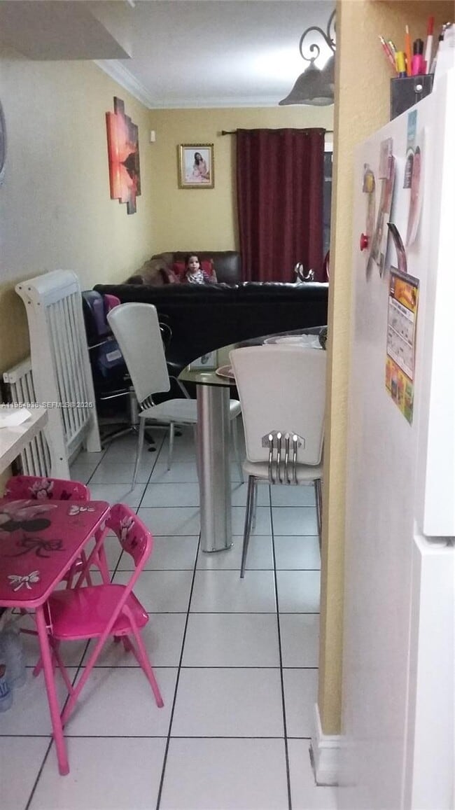 Foto del edificio - 3021 W 76th St