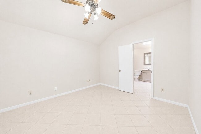 Building Photo - 7518 Alcomita Dr