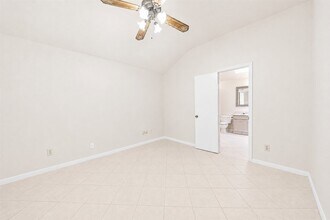 Building Photo - 7518 Alcomita Dr