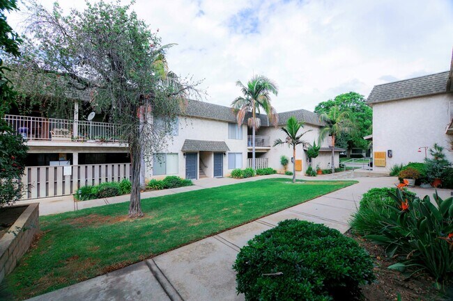 Foto del edificio - Glendora West Apartments
