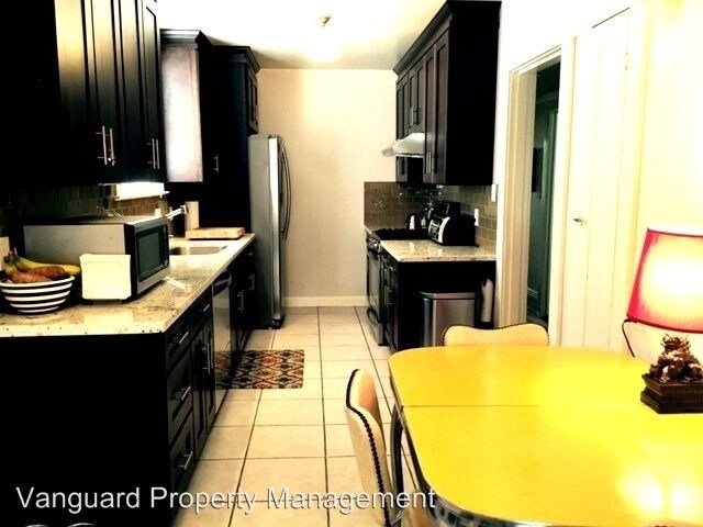 Building Photo - 2026 Judah St